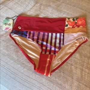 NWT Nani Swimwear bottoms, Sz L